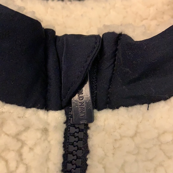 Old Navy Sherpa Fleece Jacket - Picture 3 of 3